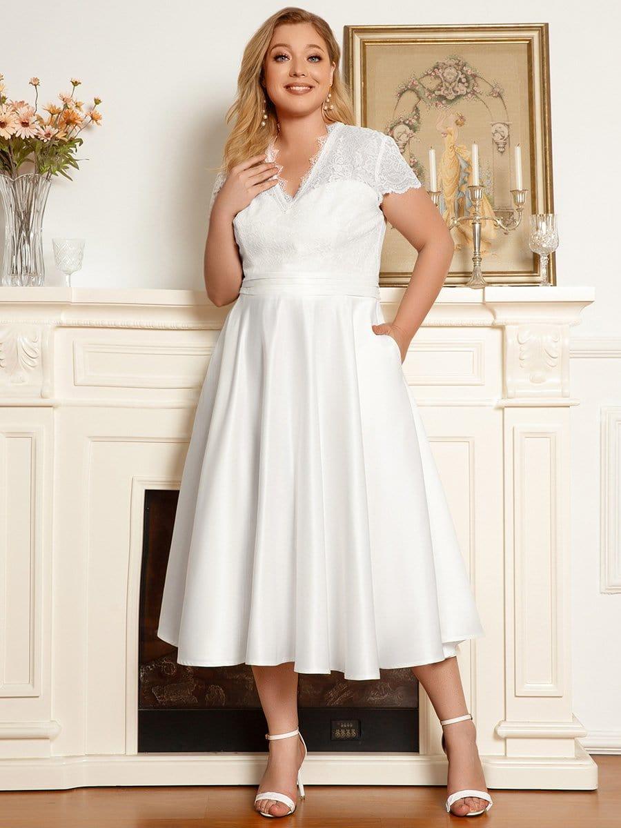 Plus Size V-neck Lace A-line Cocktail Dress with Pockets