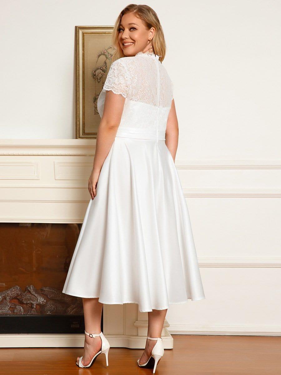 Plus Size V-neck Lace A-line Cocktail Dress with Pockets