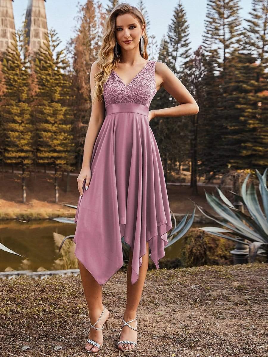 Chic V-Neck Lace Applique A-Line Prom Dress