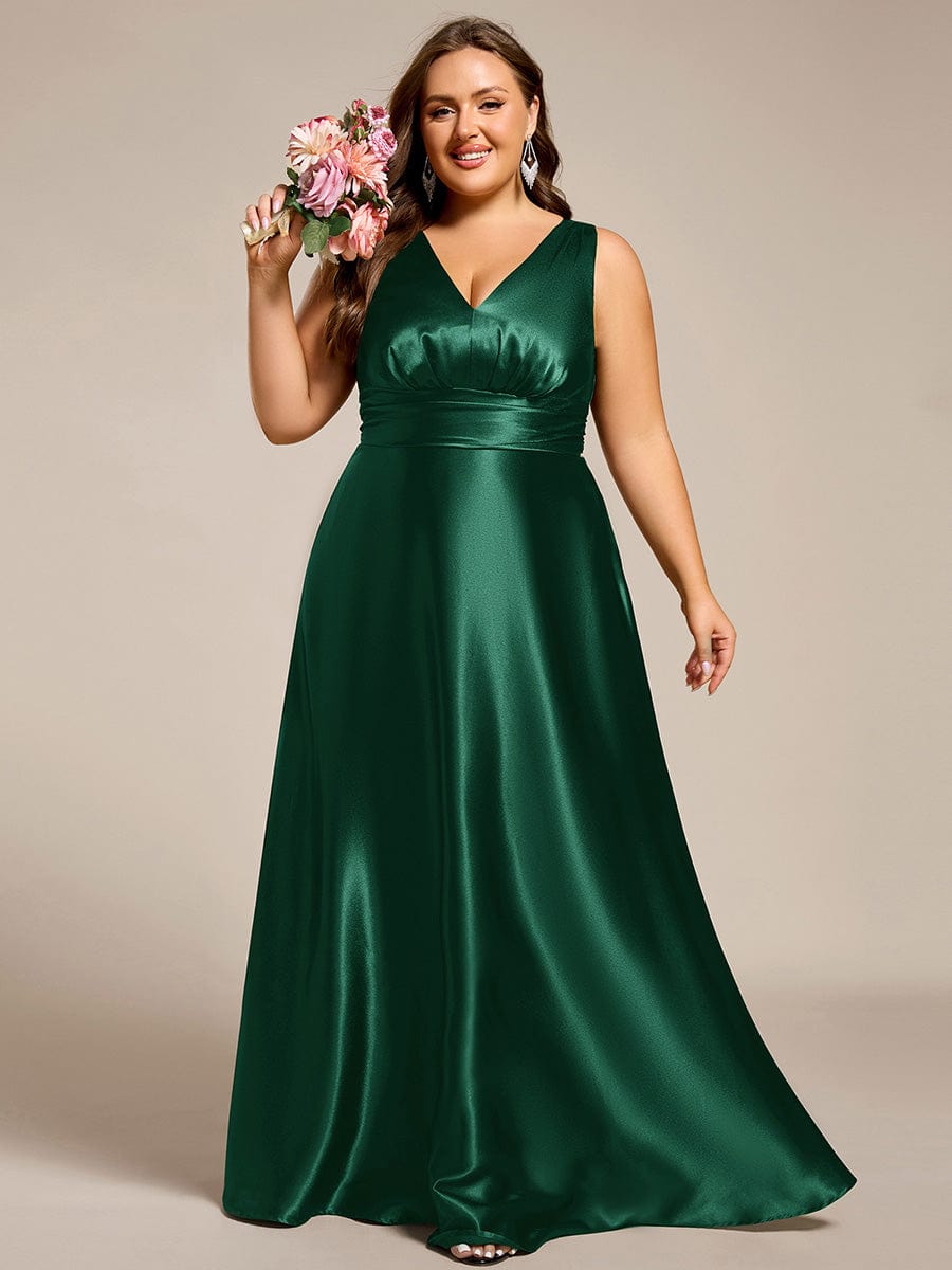 Plus Size V-Neck Empire Waist Bridesmaid Dress with Pockets