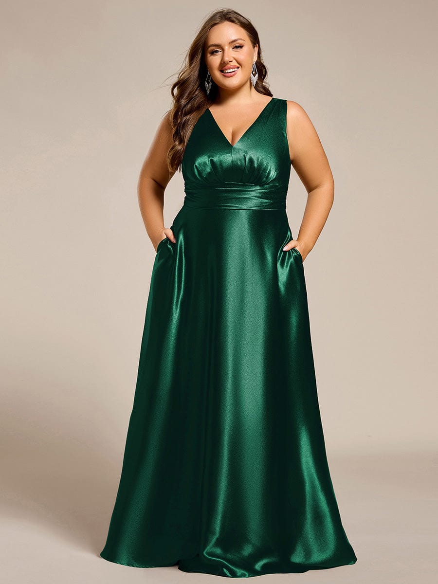 Plus Size V-Neck Empire Waist Bridesmaid Dress with Pockets